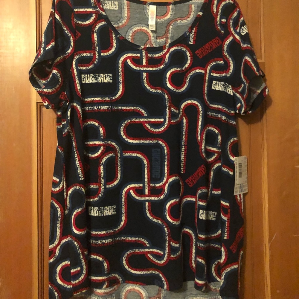 Lularoe Classic tee
